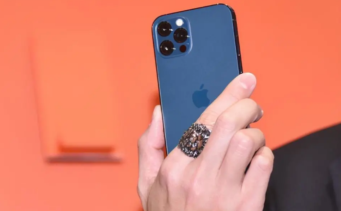 灵丘苹果手机维修分享iPhone12系列重启方法教程 